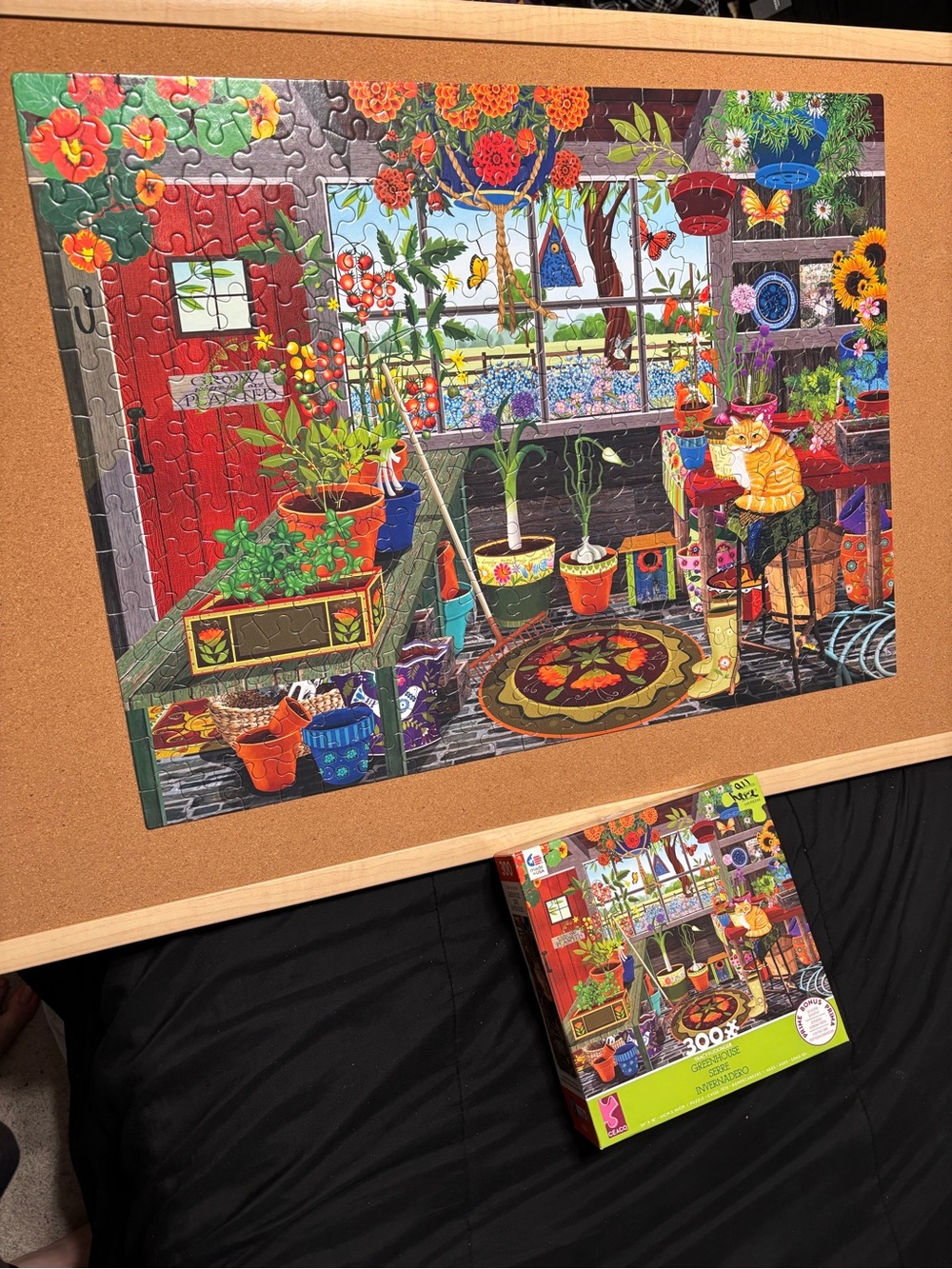 Colorful Garden Greenhouse 300-Piece Jigsaw Puzzle - Vibrant Multicolor
